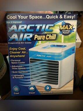 Arctic Air Pure Chill Personal Evaporative Cooler - White & Blue